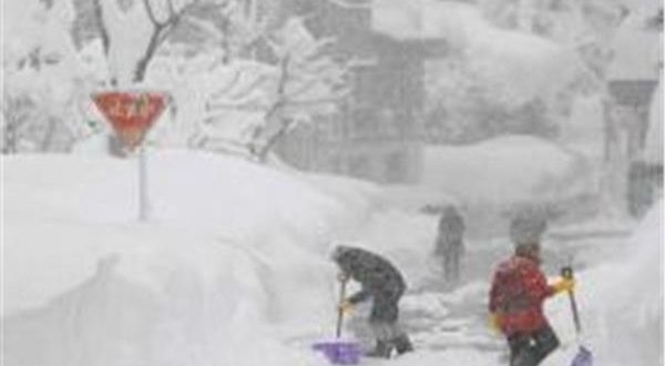 شركات الطيران اليابانية تلغي 100 رحلة طيران داخلية بسبب الثلوج