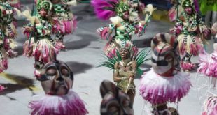 رغم الصعوبات الاقتصادية .. رقصة السامبا تنثر الفرح في كرنفال ريو دي جانيرو