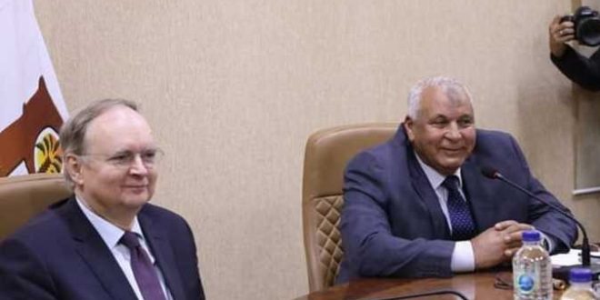 الزملوط يعرض للإتحاد الأوروبي مقومات الساحية العلاجية في الوادي الجديد