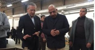 مراجعة العمل وفحص منتجات شركة النصر لسيارات النقل الجماعي صديقة البيئة