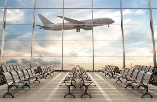 الثلوج الكثيفة في اليابان تلغي 100 رحلة جوية وإغلاق عشرات الطرق