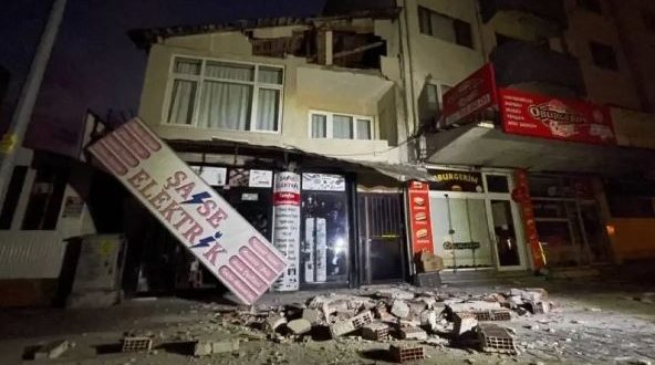 زلزال يضرب منطقة كاتهانة اسطنبول بقوة 3 درجات