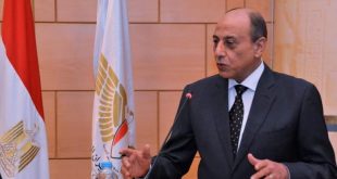 الفريق محمد عباس حلمي، وزير الطيران المدني