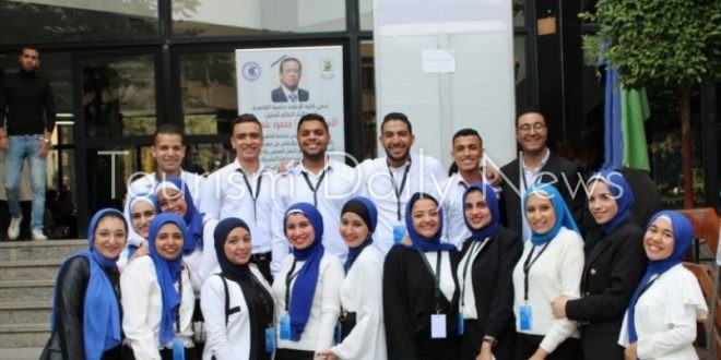 طلاب رابعة إعلام القاهرة يطلقون حملة توعوية سياحية تحت مسمى «ريسكو»