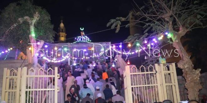 موكب «الدورة» يجوب ميادين الأقصر في ختام الاحتفال بختام مولد أبو الحجاج