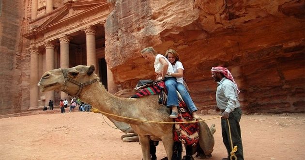 54.764 ألف شخص يعملون في القطاع السياحي بالأردن