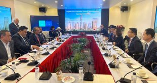 طلعت يلتقى رؤساء شركات التكنولوجيا العالمية فى ختام مؤتمر برشلونة للمحمول