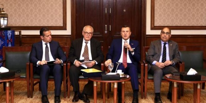 عيسى يكشف كيفية تحسين مناخ الاستثمار السياحي في مصر وزيادة الغرف الفندقية