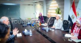 البيئة تعرض 13 منطقة سياحية بالمحميات الطبيعية على السفير الأسترالي