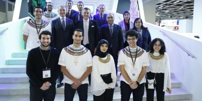 وزير السياحة يختتم مشاركته ببورصة برلين ITB بجولة في الجناح المصري