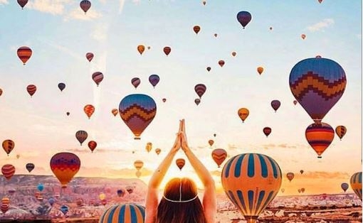 تحطم منطاد هواء ساخن مليء بالسياح.. شهود يروون اللحظات المرعبة التى عاشوها