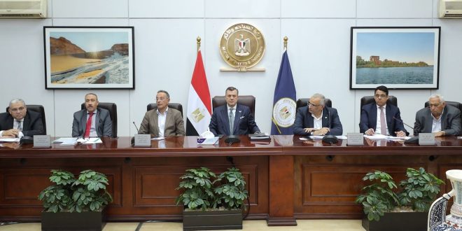 انتهاء ترميم 41 عاموداً بمعابد الكرنك واحباط تهريب 128 قطعة أثرية بالمنافذ