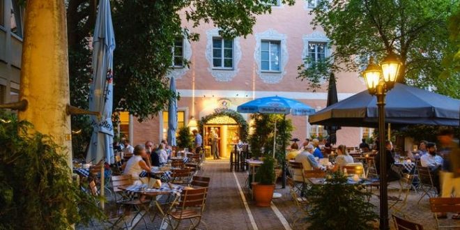 فنادق ومطاعم ألمانيا تكشف استمرار أزمة نقص العمالة الأجنبية بسبب التأشيرات