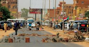 انقطاع التيار الكهربائي على معظم مناطق الخرطوم وإغلاق الشوارع الكبرى