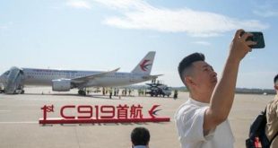 طائرة الركاب الصينية الكبيرة C919 تبدأ أول رحلة تجارية من شنغهاي إلى بكين
