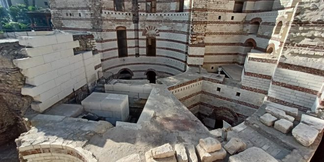 معبد بن عزرا اليهودي وحصن بابليون ومنطقة وسور مجري العيون في مرمى السياحة