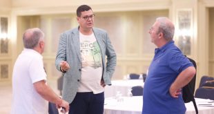 رئيس الاتحاد الدولي لضباط معلومات للطيران يصل القاهرة لحضور مؤتمر IFAIMA