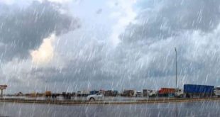سقوط أمطار على مدينة الغردقة وتكاثف الغيوم والسحب