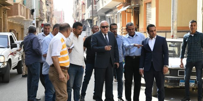 لتيسبر حركة المرور .. الداودى يتفقد أعمال الرصف بعدد من مناطق مدينة قنا  