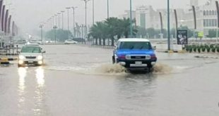استمرار هطول الأمطار الرعدية تؤدي إلى جريان السيول في السعودية