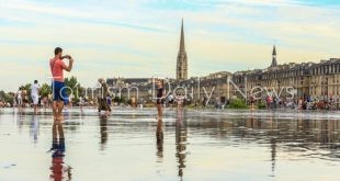 بوردو ميناء القمر.. وجهة سياحية لا مثيل لها وموقع رومانسي بهلال لنهر جارون