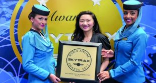 طيران عمان يفوز بأفضل خدمة موظفين في الشرق الأوسط بجوائز سكاي تراكس