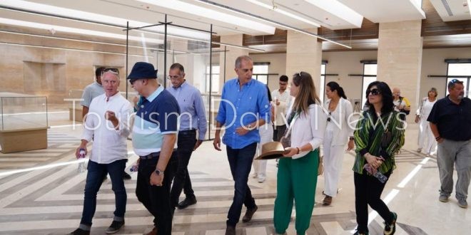 طلب إحاطة لـ 3 وزراء بسبب تكرار حوادث مهاجمة أسماك القرش للسياح بالغردقة