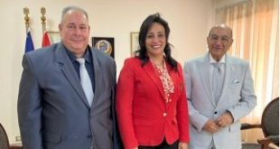 لقاء السيدة نائب وزير السياحة والآثار لشئون السياحة مع سفير دولة رومانيا