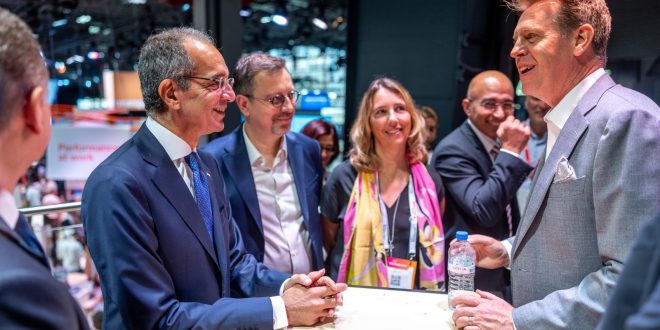 مذكرة تفاهم بين مصر وفاليو الفرنسية لإطلاق اكاديمية فى أنظمة صناعة السيارات