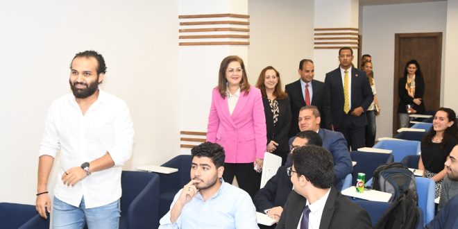 وزيرة التخطيط تتفقد مبنى المعهد القومي للحوكمة بمقره الجديد