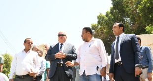 الداودي يعاين موقع الكورنيش الجديد غرب مدينة قنا 