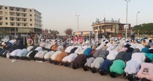 ألاف المصللين يؤدون صلاة العيد بمساجد وساحات محافظة أسوان