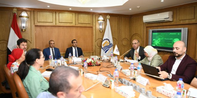 قنا تبحث آليات تنفيذ مشروع التنمية الحضارية المتكامل «حيّنا» مع وفد سويسري