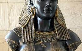 الملكة كليوباترا آخر ملوك الأسرة المقدونية في متحف آثار الغردقة