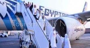 مصر للطيران تسير 17 رحلة جوية إلي الأراضي المقدسة