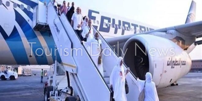 مصر للطيران تسير 17 رحلة جوية إلي الأراضي المقدسة