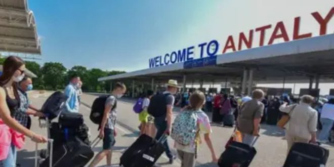 7 ملايين سائح زاروا أنطاليا جواً