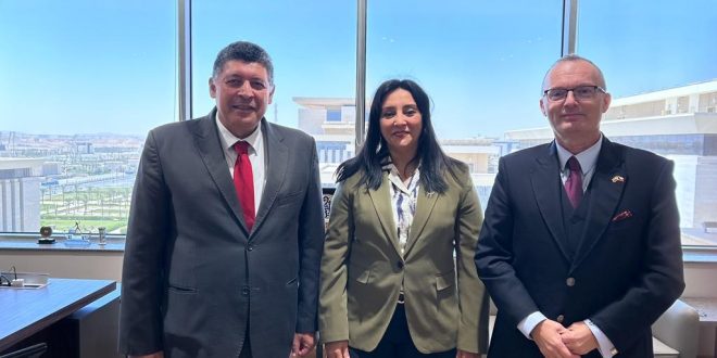 نائب وزير السياحة وسفير التشيك يبحثان تعزيز التعاون في "الاستشفائية"