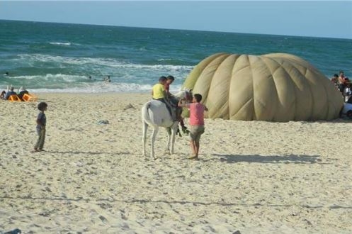 عودة تدريجية لشاطئ مدينة العريش فى استقبال السياحة الداخلية