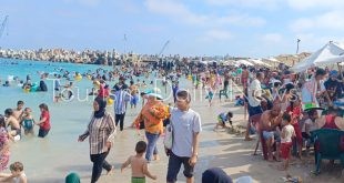 منع رواد الشواطئ والمصطافين من الخروج بـ"مايوهات" وملابس غير لائقة