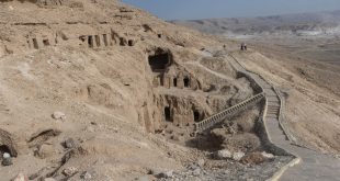 الحواويش أبرز المواقع الآثرية بسوهاج .. 800 مقبرة تعود لعصر الدولة القديمة