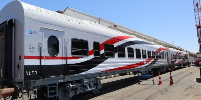 وصول دفعة جديدة من عربات القطارات ثالثة مكيفة لميناء الإسكندرية من المجر