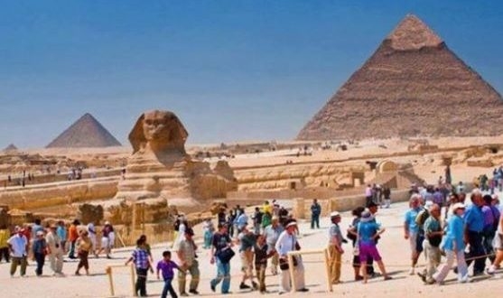 فيتش سوليوشنز: استمرار تعافي السياحة المصرية وزيادة بأعداد الوافدين 117.5٪