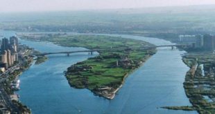 سارة بريدج الصحفية البريطانية بموقع "ديلي ميل" تشيد بتجربة زيارتها لمصر