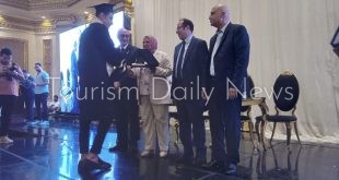 "القاهرة للفنادق" يحتفل بتخريج الدفعة 23 بمشاركة هيئة تنشيط السياحة