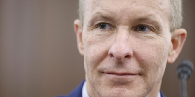 ر سكوت كيربي ، الرئيس التنفيذي لشركة يونايتد إيرلاينز