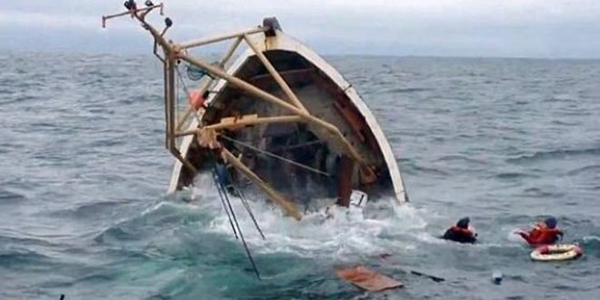 إذاعة "موزاييك" التونسية : وفاة شخص وفقدان 10 مهاجرين في غرق زورق بالسواحل
