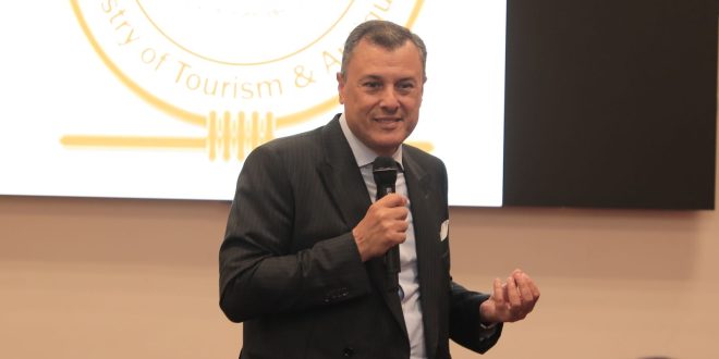 عيسى : تمكين الكفاءات وكوادر متميزة في الوظائف القيادية بالسياحة