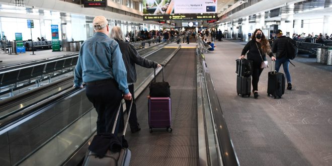 إلغاء مئات الرحلات وتأخير 7900 طائرة في الولايات المتحدة بسبب العواصف