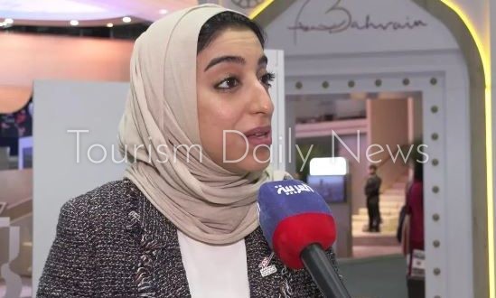وزيرة السياحة فاطمة الصيرفي